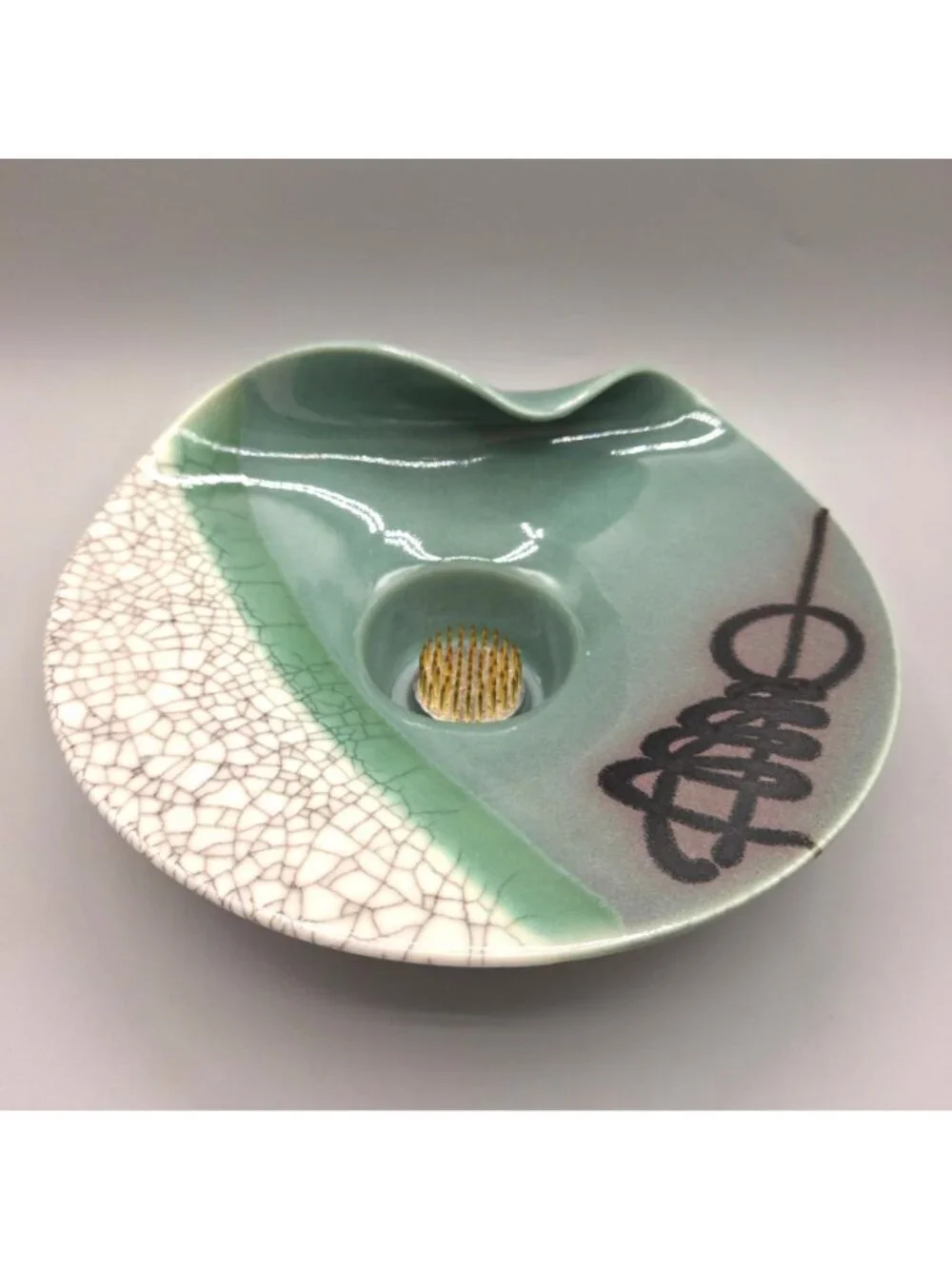 Artist Signed Ceramic Ikebana Vase Built-in Kenzan Frog Green Crackle 9